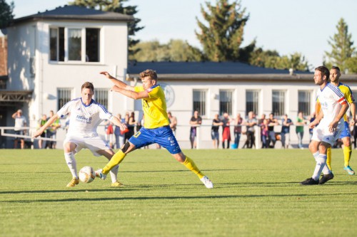 Benefiz-Spiel: Roßlau verliert 19 zu 1 gegen Lok Leipzig