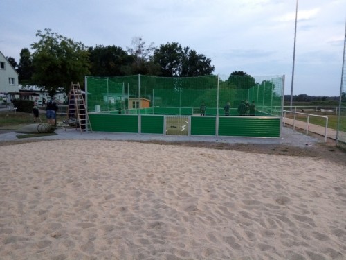 Soccer Court und Kassenhäuschen neu
