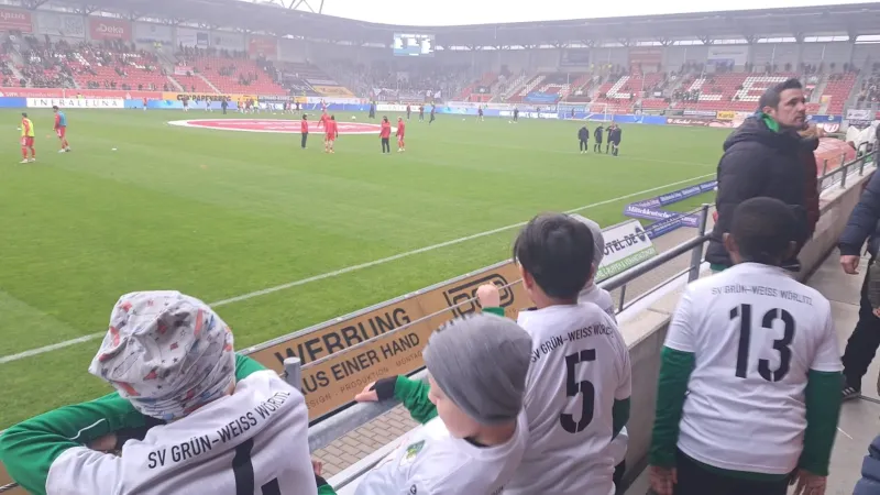 F Jugend beim Spiel des HFC