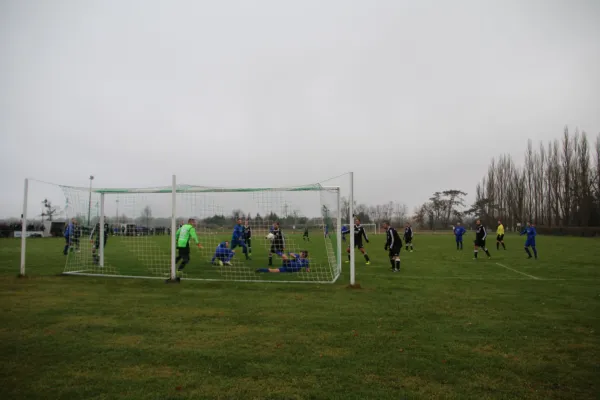 02.12.2017 SV Grün-Weiß Wörlitz vs. Blau-Weiß Klieken