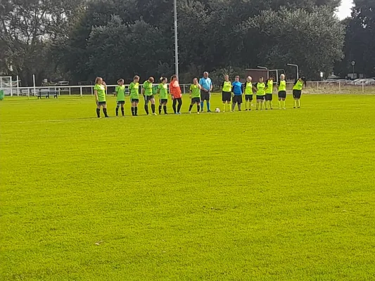 05.09.2021 SV Grün-Weiß Wörlitz vs. Schwarz-Gelb Radega.